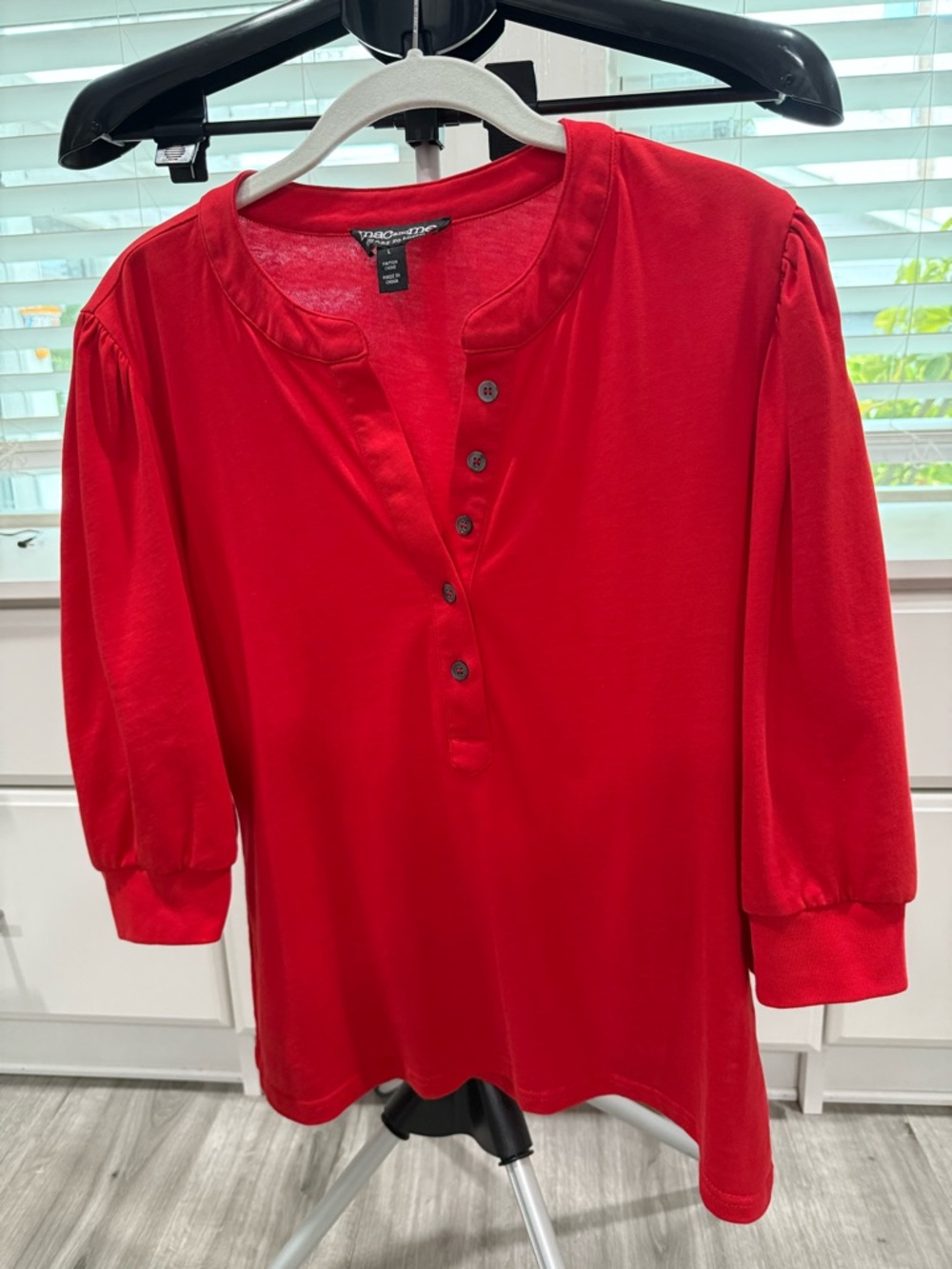 Red Button-Front Three-Quarter Sleeve Top